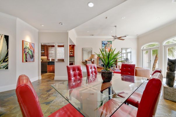Dining room, Interior, Recessed Lighting