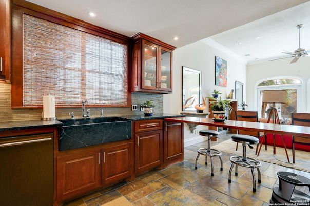 Dining room, Interior, Recessed Lighting