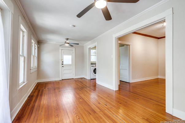Empty room, Interior, Washer, Wood Texture Flooring