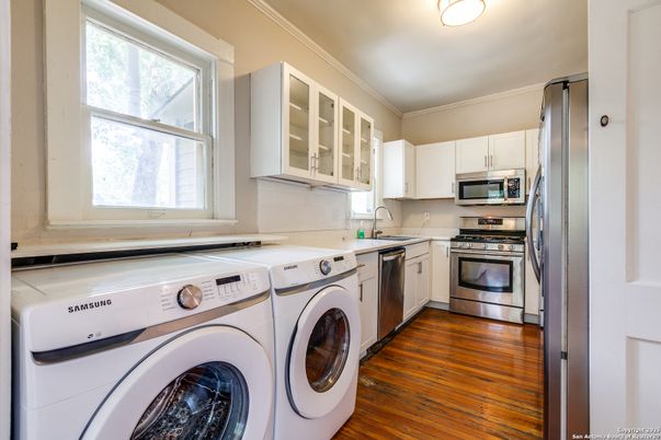 Interior, Kitchen, Stainless Steel Appliances, Washer, Wood Texture Flooring