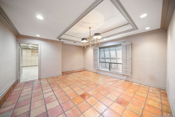 Chandelier, Empty room, Interior, Recessed Lighting