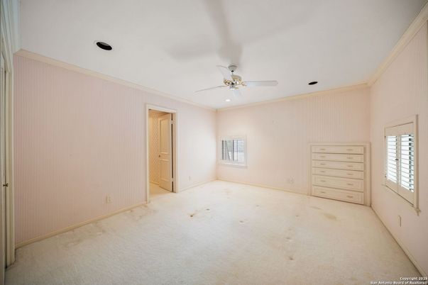 Empty room, Interior, Recessed Lighting