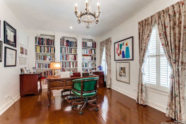 Chandelier, Home Office, Interior, Recessed Lighting, Wood Texture Flooring