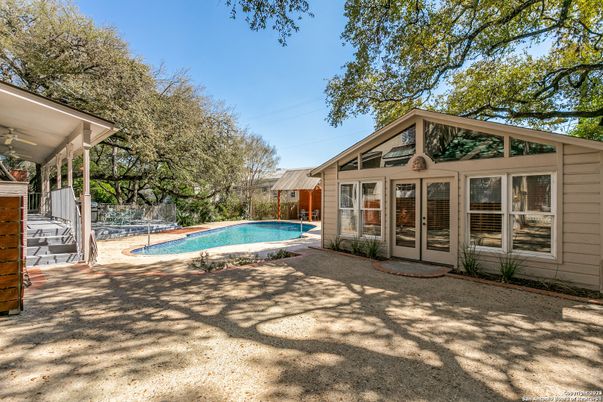 Exterior, Pool