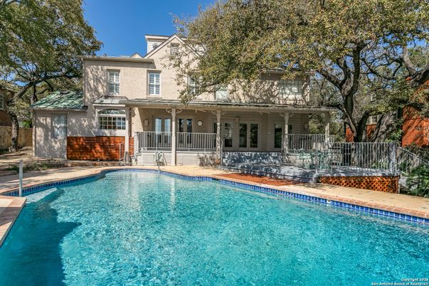 Exterior, Pool