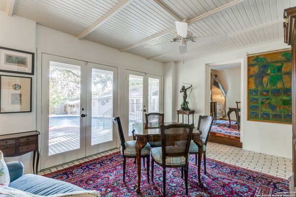 Dining room, Interior