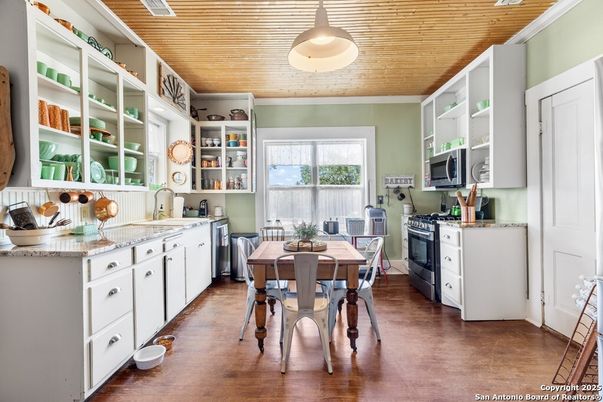 Dining room, Interior, Kitchen, Pendant Lights, Wooden Ceilings, Wood Texture Flooring
