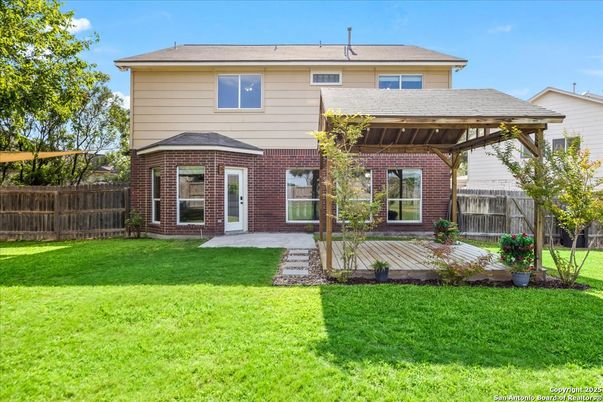 Exterior, Facade, Brick Facade, American Foursquare