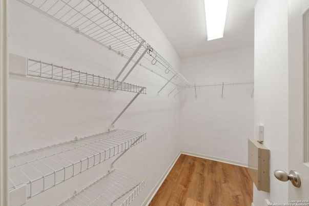 Interior, Walk-in Closets, Wood Texture Flooring
