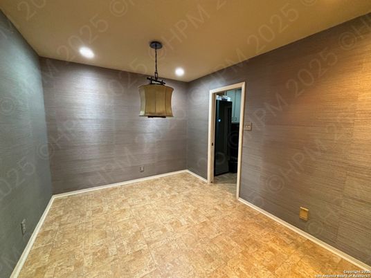 Empty room, Interior, Pendant Lights, Recessed Lighting