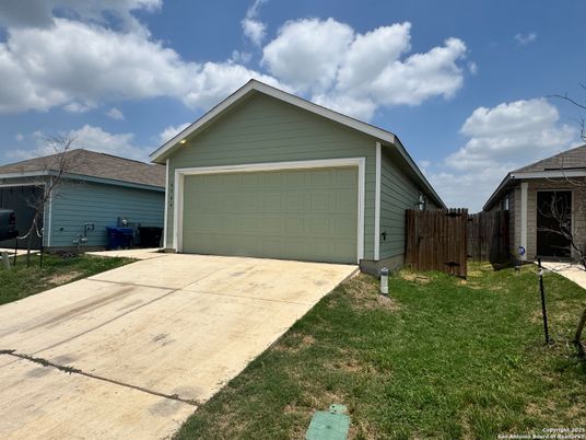 Detached Garage, Exterior