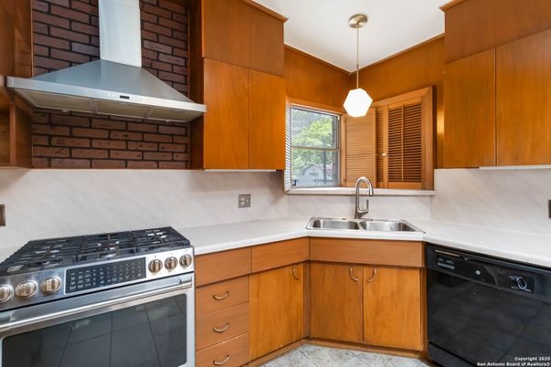 Interior, Kitchen, Pendant Lights, Stainless Steel Appliances