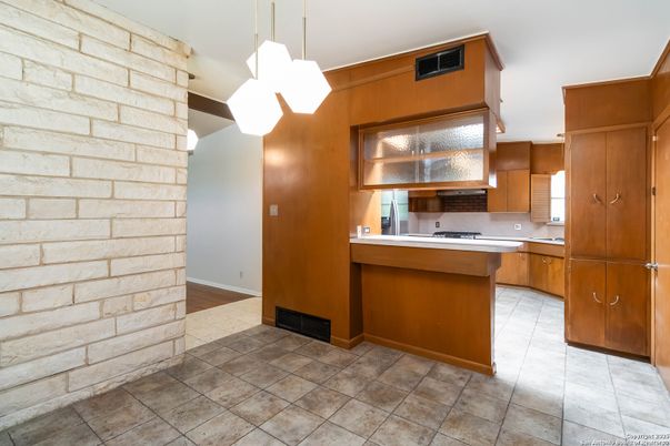 Interior, Kitchen, Pendant Lights, Stone Walls