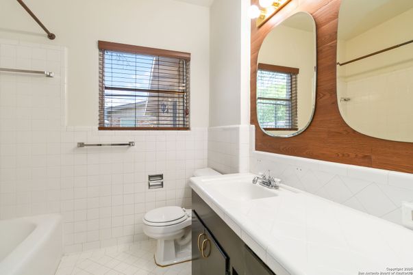 Bathroom, Interior, Tile Countertops