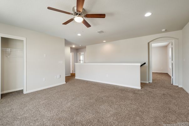 Empty room, Interior, Recessed Lighting