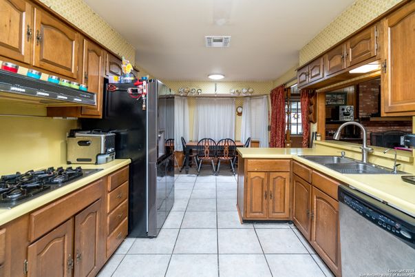 Dining room, Interior, Kitchen, Recessed Lighting