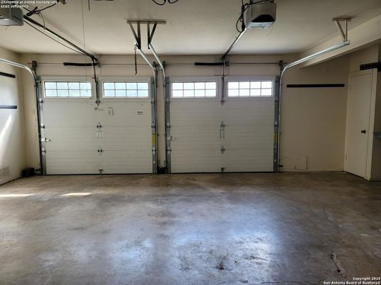 Garage, Interior