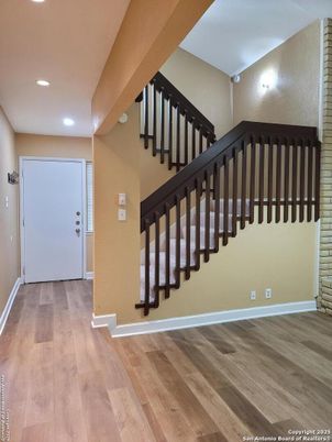 Interior, Recessed Lighting, Wood Texture Flooring