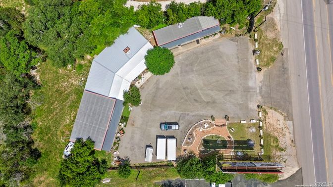 Exterior, Drone