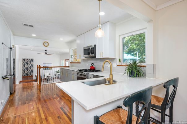 Interior, Kitchen, Pendant Lights, Recessed Lighting, Wood Texture Flooring