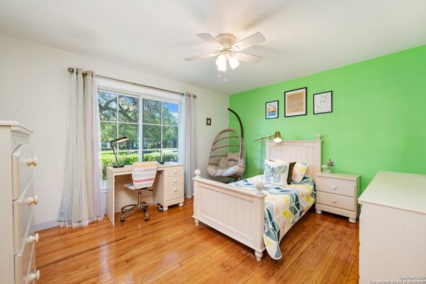 Bedroom, Home Office, Interior, Wood Texture Flooring