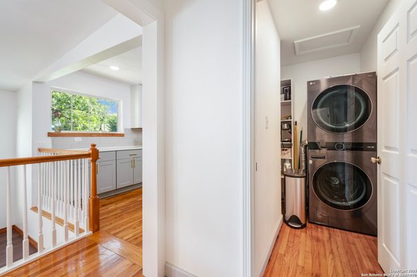 Interior, Recessed Lighting, Utility Closets, Washer, Wood Texture Flooring