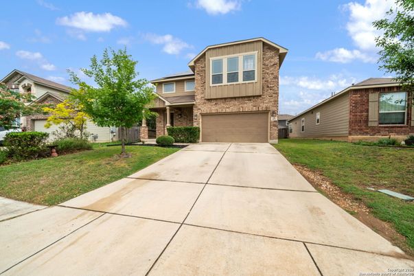 Attached, Exterior, Facade, Brick Facade, Split Level
