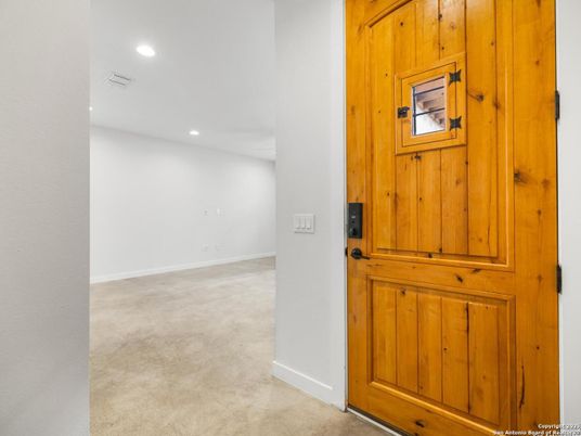 Empty room, Interior, Recessed Lighting, Wooden Walls