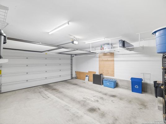 Garage, Interior