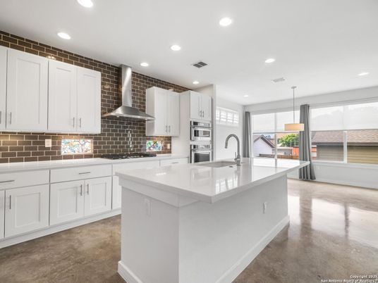 Interior, Kitchen, Pendant Lights, Recessed Lighting, Stainless Steel Appliances