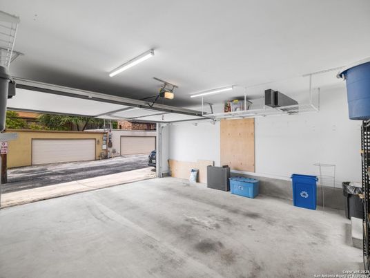 Garage, Interior