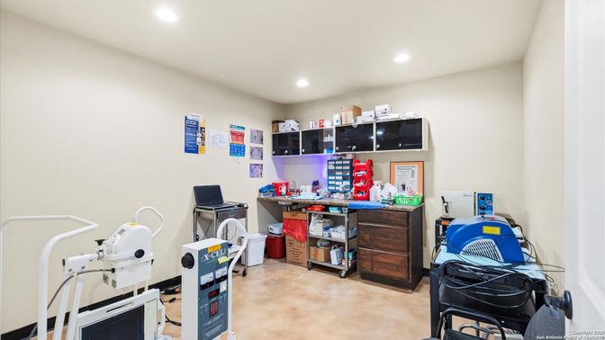 Interior, Recessed Lighting