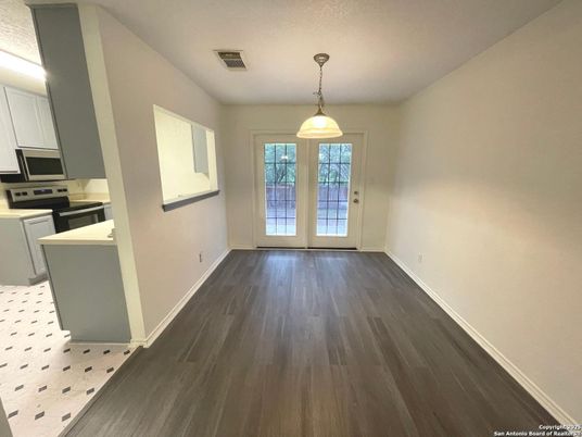 Interior, Kitchen, Pendant Lights, Wood Texture Flooring