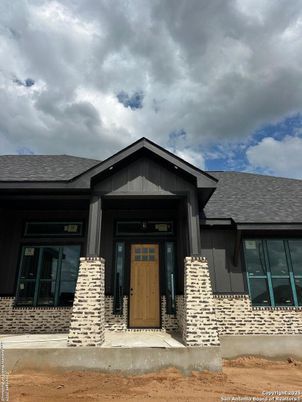 Exterior, Facade, American Craftsman
