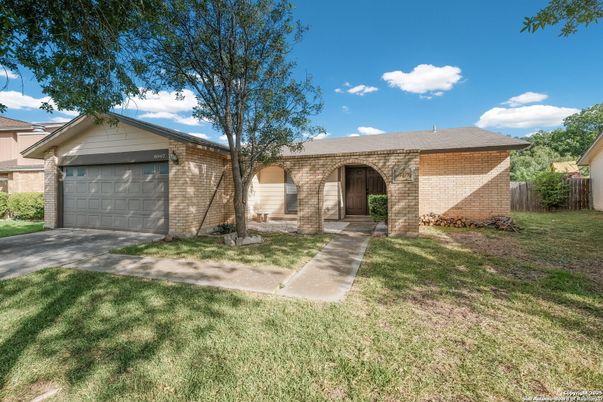 Attached, Backyard, Exterior, Facade, Brick Facade, Ranch