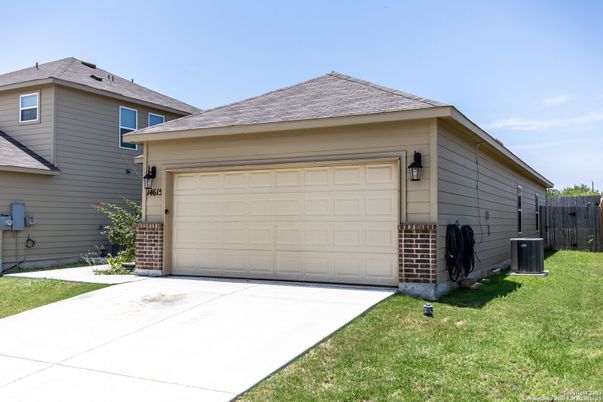 Detached Garage, Exterior