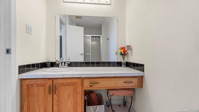 Bathroom, Interior, Tile Countertops