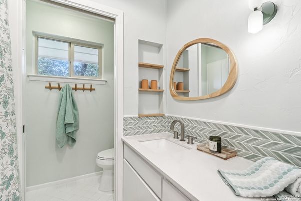 Bathroom, Interior