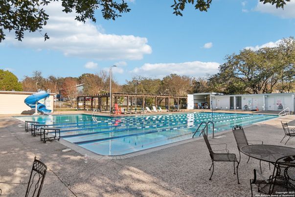 Exterior, Playground, Pool