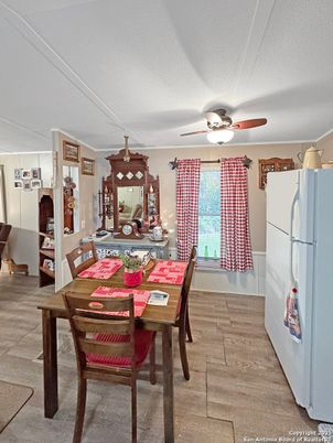 Dining room, Interior