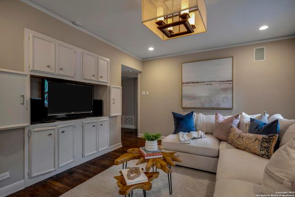 Interior, Living room, Recessed Lighting, Wood Texture Flooring
