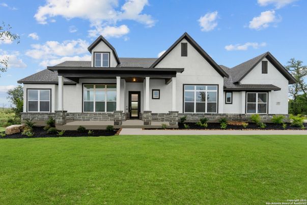 Exterior, Facade, Farmhouse
