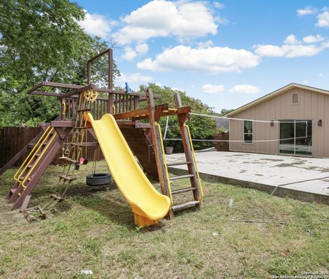 Backyard, Exterior, Playground