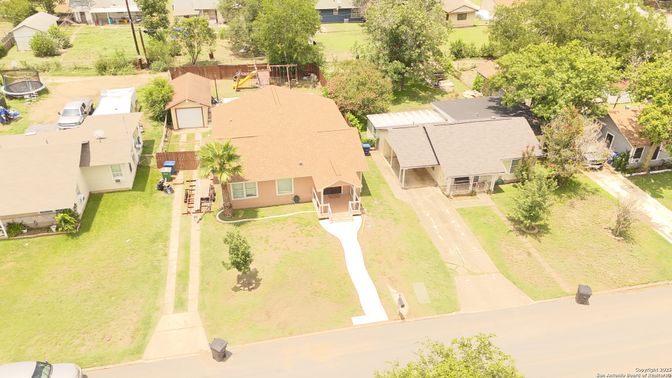 Exterior, Drone