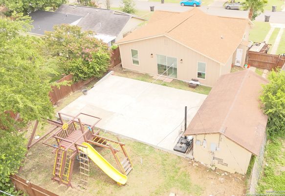 Exterior, Drone