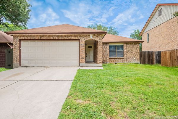 Attached, Exterior, Facade, Brick Facade, Ranch