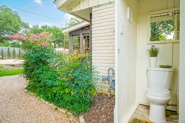 Bathroom, Exterior