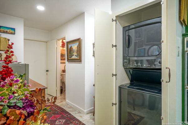 Interior, Recessed Lighting, Utility Closets, Washer