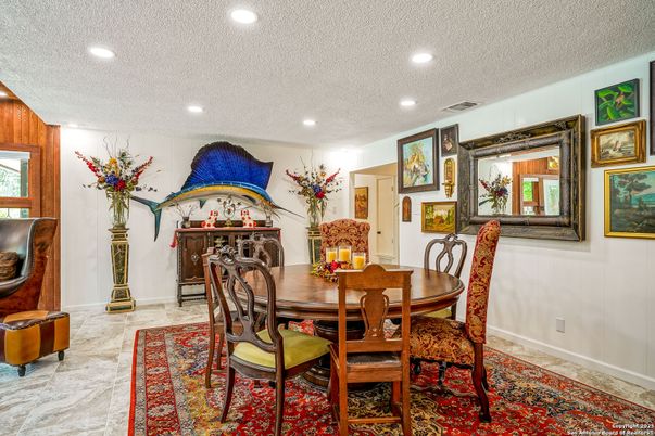 Dining room, Interior, Recessed Lighting