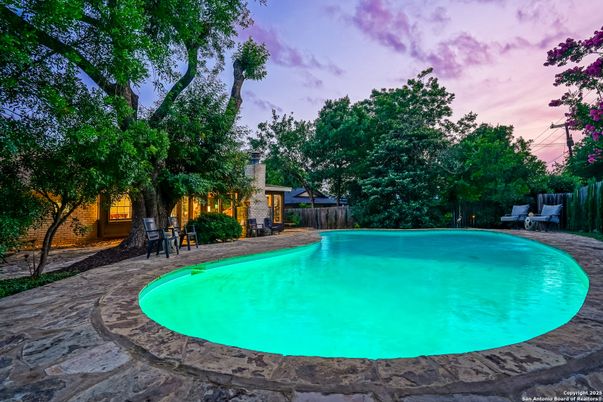 Exterior, Pool